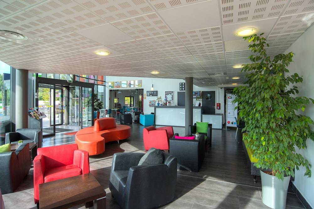 ibis Styles Pertuis Portes du Luberon Exterior foto