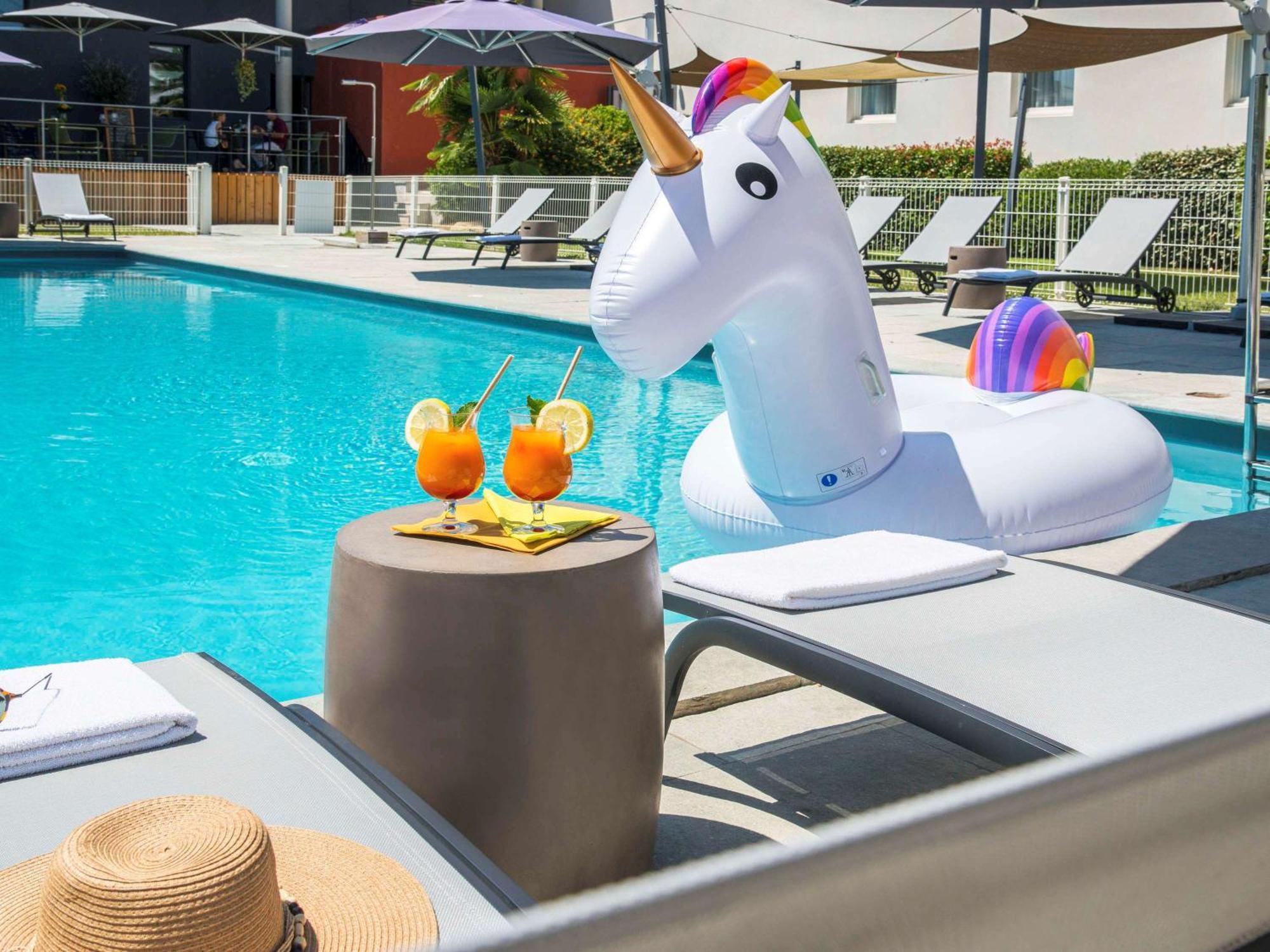 ibis Styles Pertuis Portes du Luberon Exterior foto
