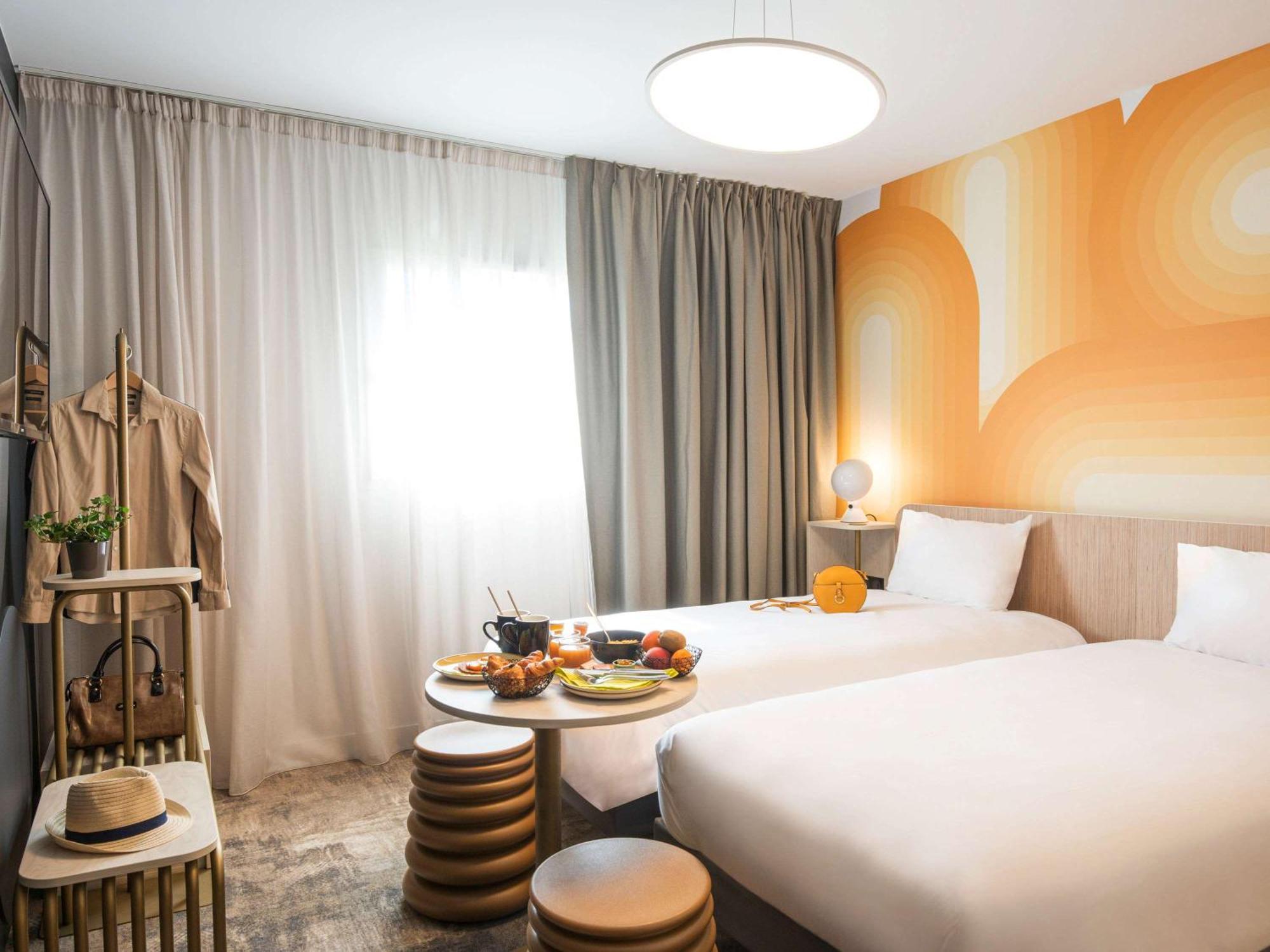 ibis Styles Pertuis Portes du Luberon Exterior foto