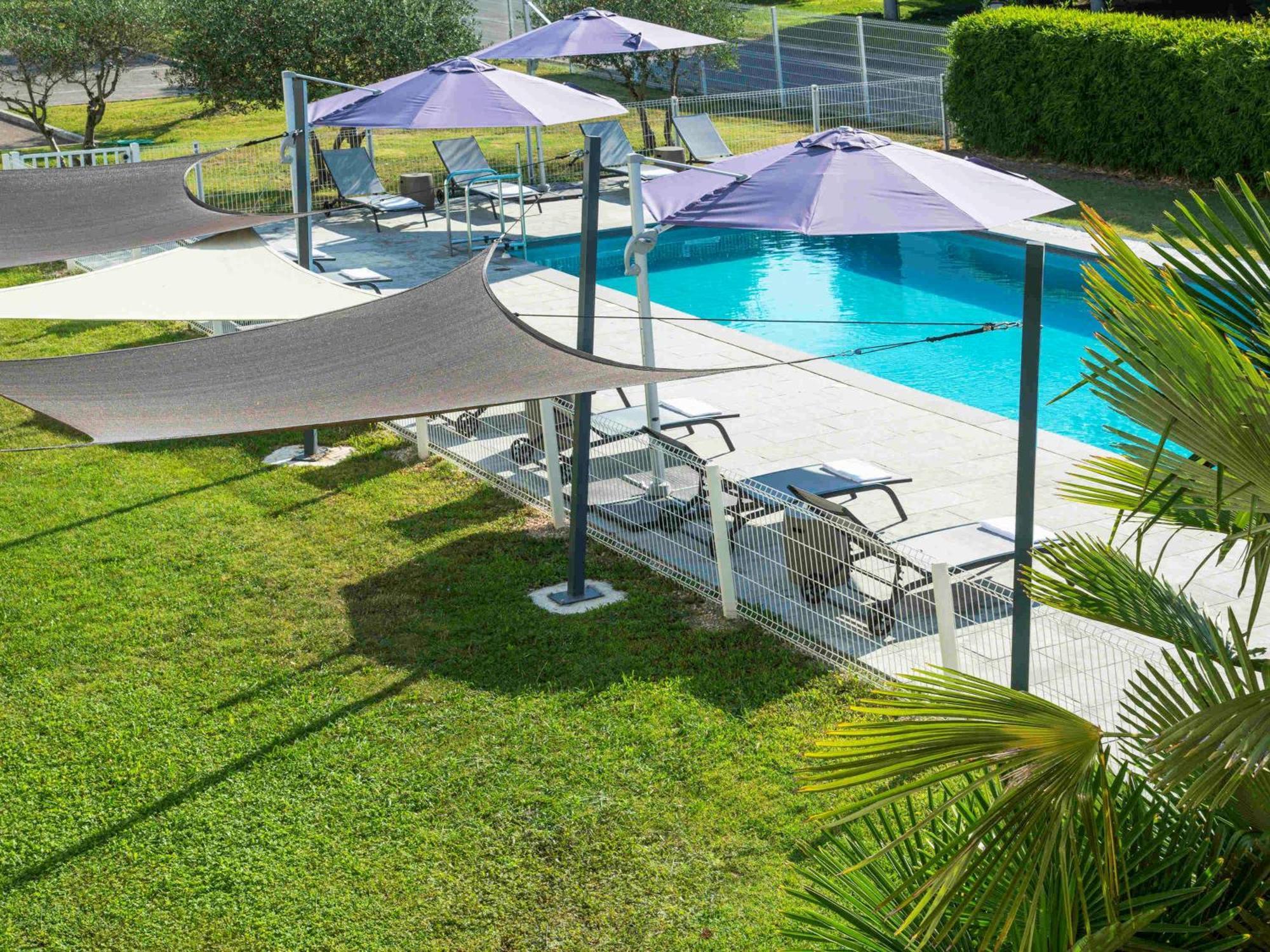 ibis Styles Pertuis Portes du Luberon Exterior foto