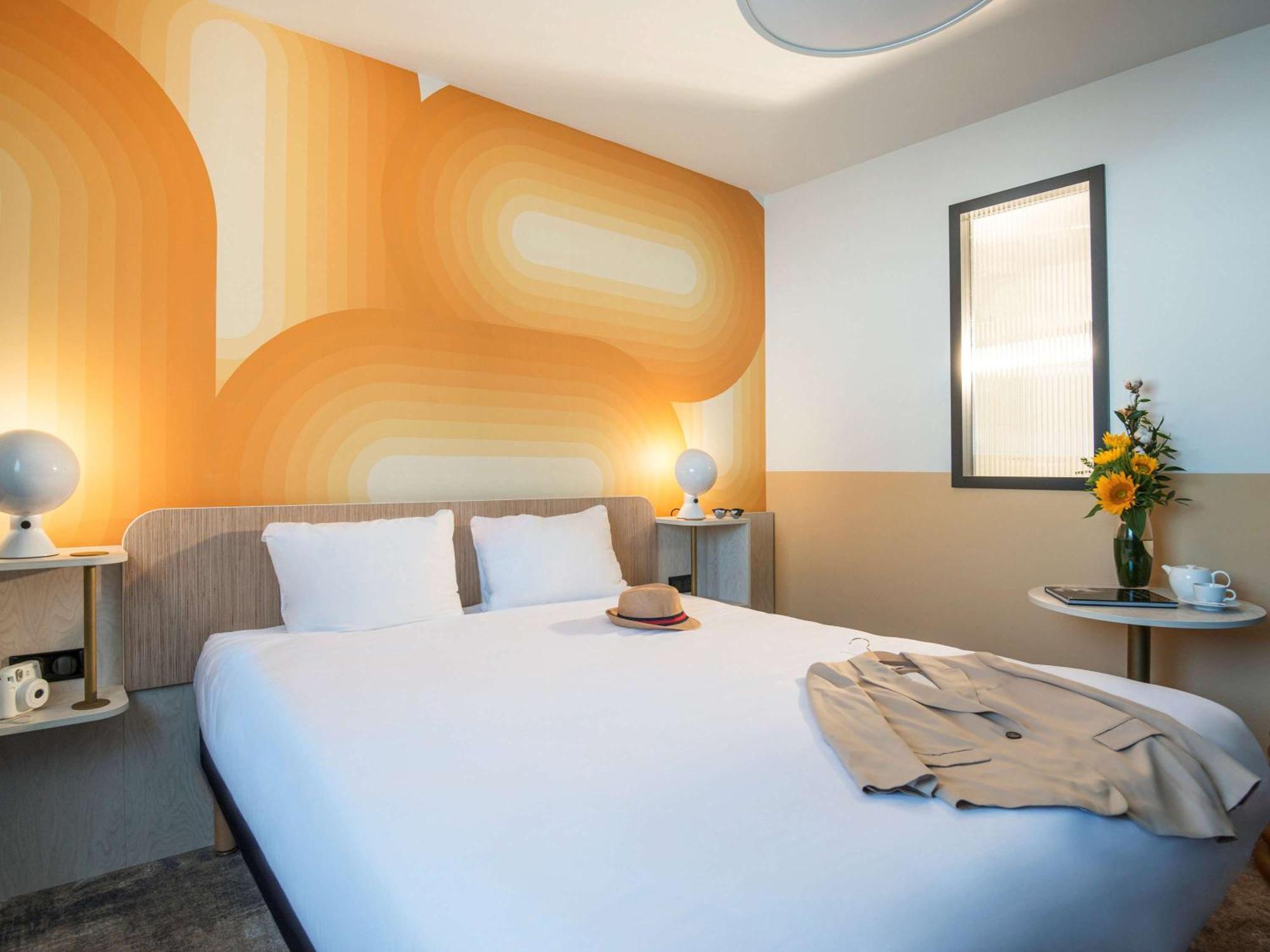 ibis Styles Pertuis Portes du Luberon Exterior foto