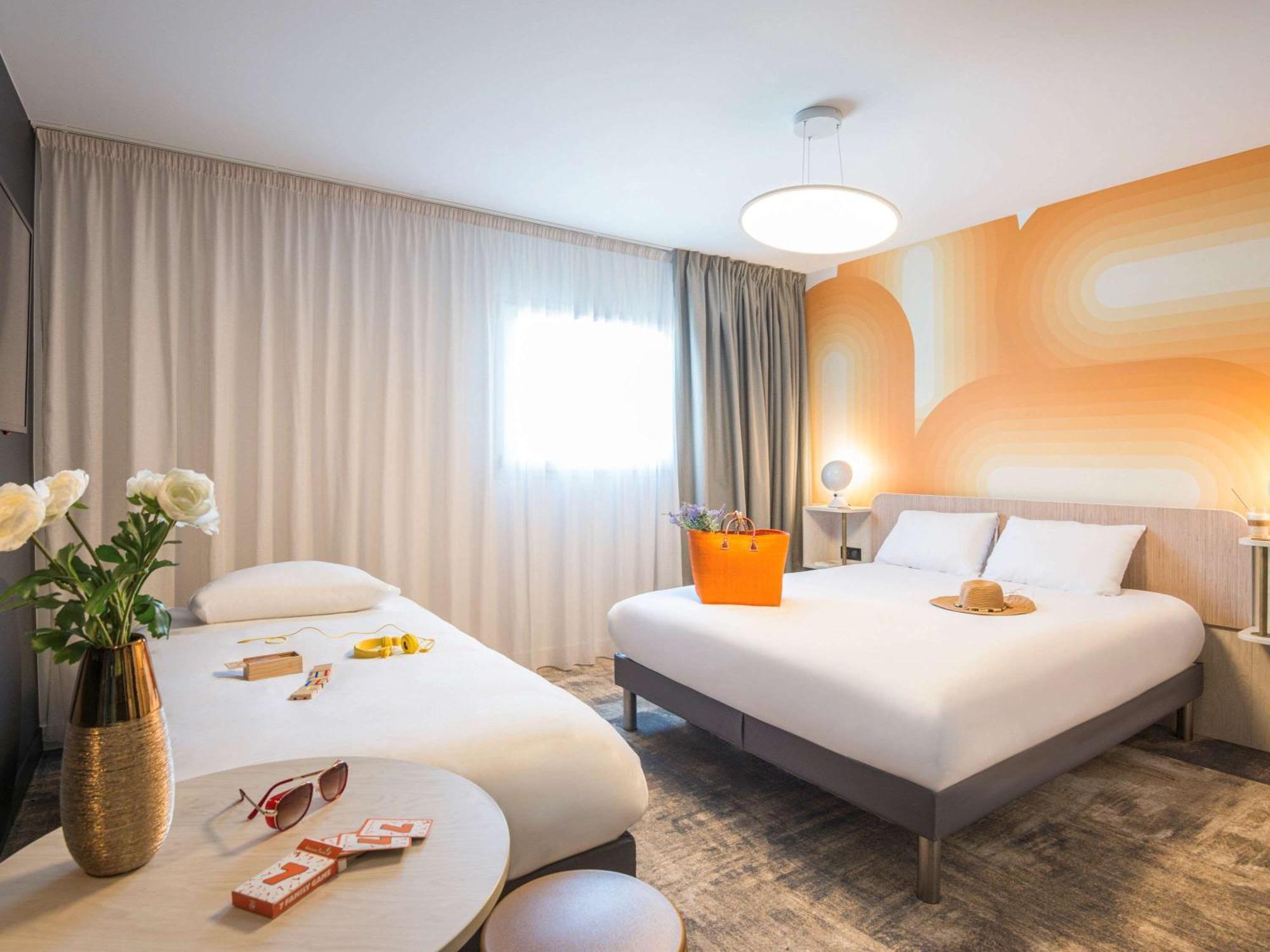 ibis Styles Pertuis Portes du Luberon Exterior foto