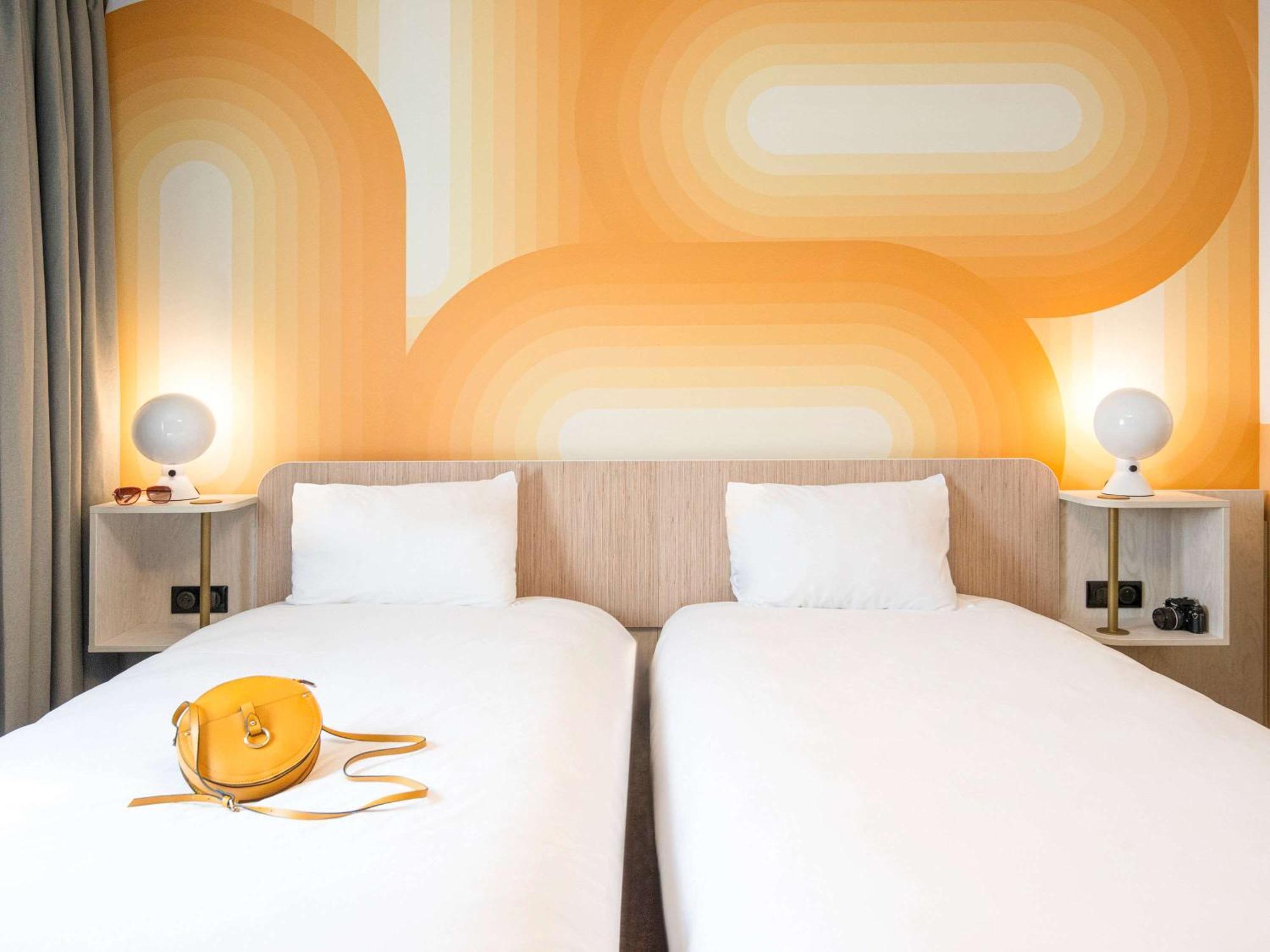 ibis Styles Pertuis Portes du Luberon Exterior foto